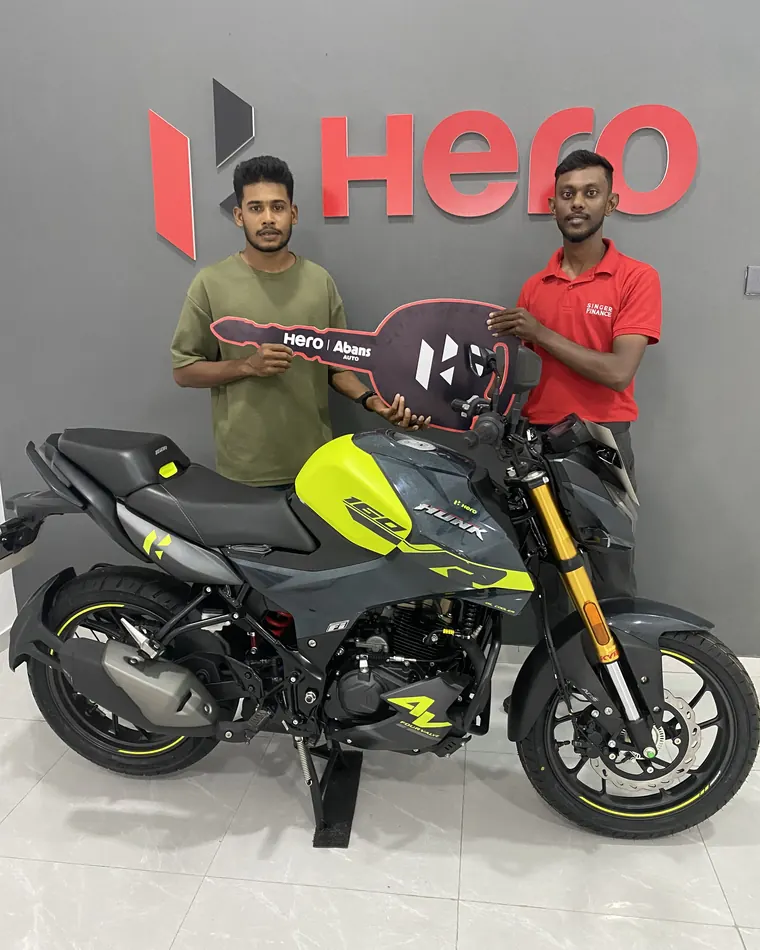Hero Hunk 160R යතුරු භාරදීම